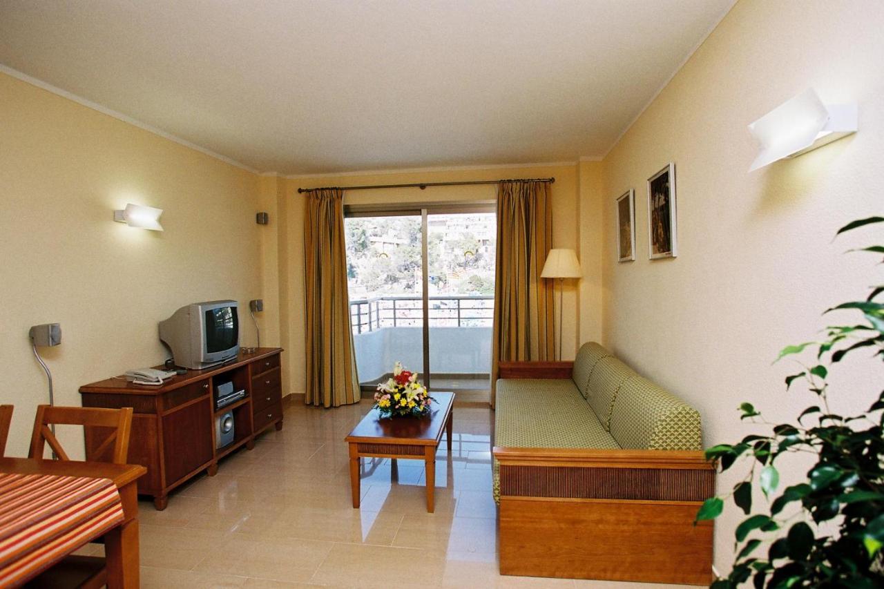 Apartamentos Balansat Port de Sant Miguel Exterior photo
